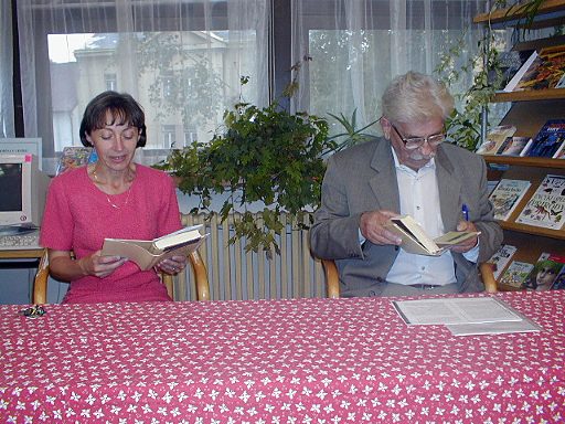 Alena a Ludvk Vaculk, sedc, touc.