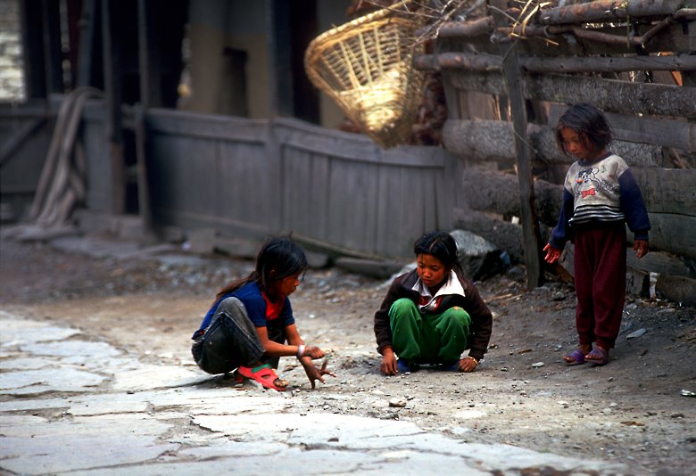 Petr Lazar: Vesnick dti pi he, Koto, ~2500 m, duben 2004