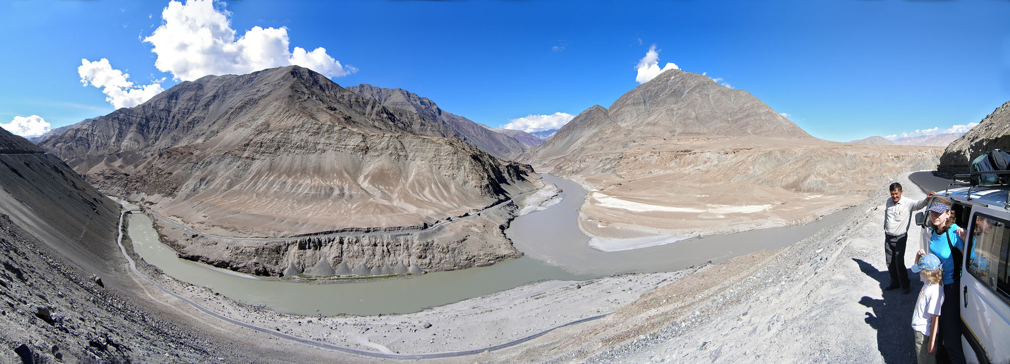 Cestou z Lehu do Likkiru, soutok Zanskaru a Indu