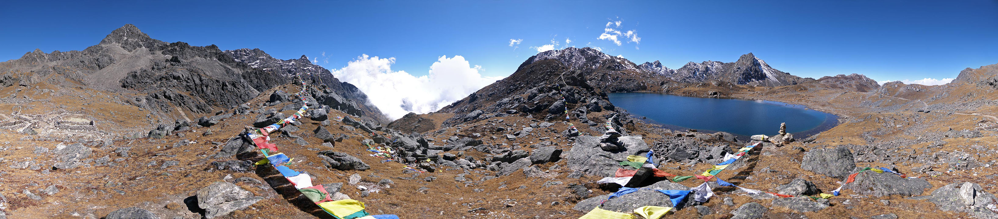 V sedle Laurebina (Langtang)